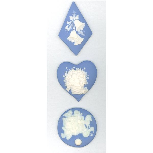 A SMALL CARD OF DIVISION THREE STUDIO ARTIST BUTTONS