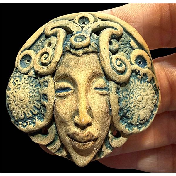 A DIVISiON THREE STUDIO ARTIST BUTTON