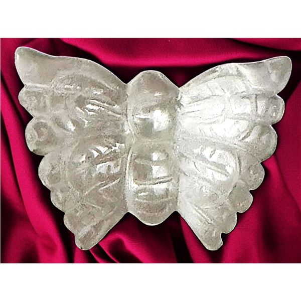 A DIVISION THREE REALISTIC ANIMAL BUTTON