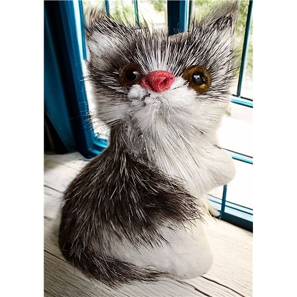 A DIVISION THREE STUDIO ARTIST BUTTON