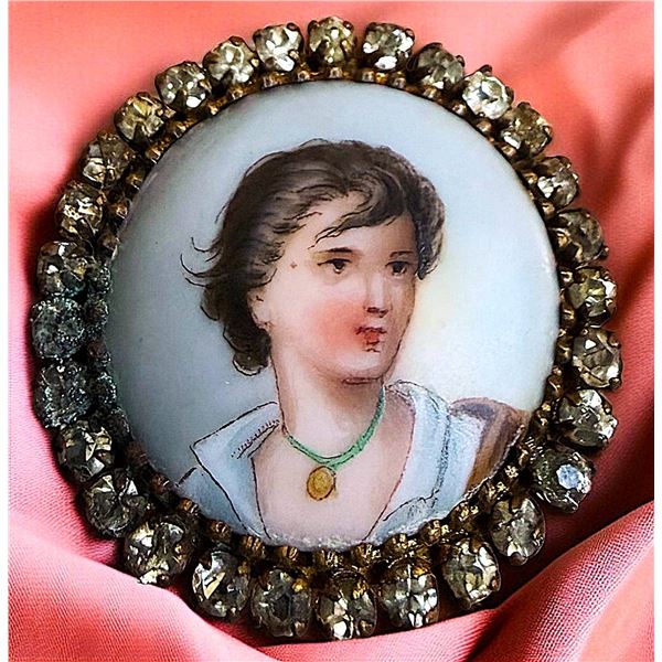 A DIVISION ONE PASTE BORDERED PORCELAIN BUTTON