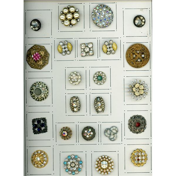 A CARD OF DIVISION ONE & THREE "GLITZ" BUTTONS