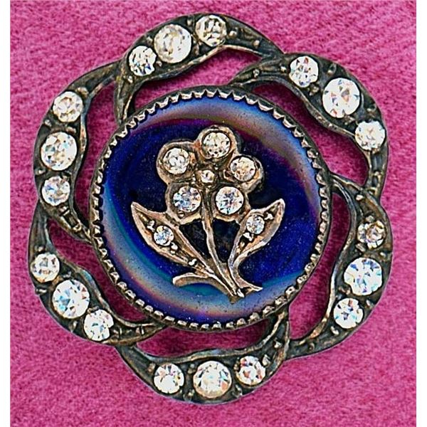 A DIVISION ONE GLASS IN METAL PICTORIAL BUTTON