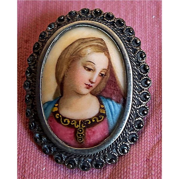 A DIVISION ONE HAND PAINTED UNDER GLASS BUTTON