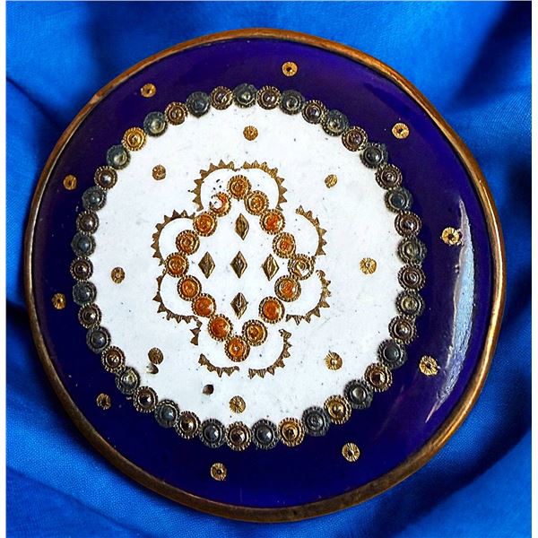 A DIVISION ONE COBALT AND WHITE ENAMEL BUTTON