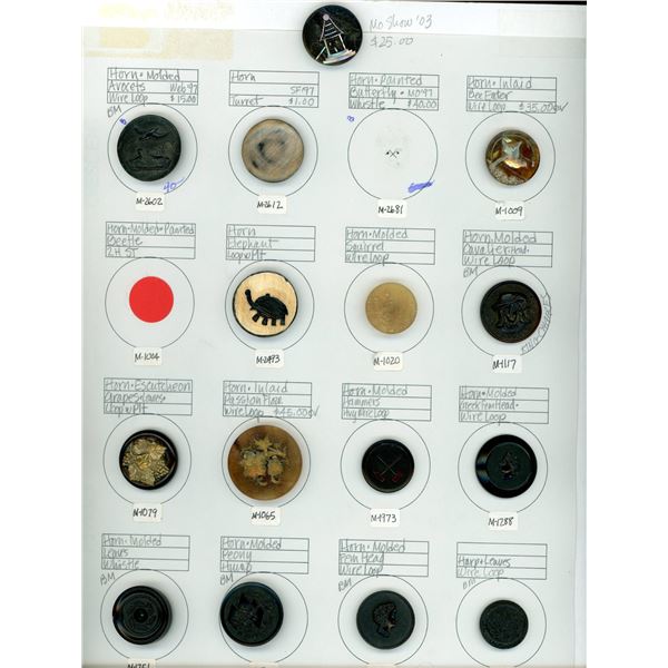 A CARD OF DIVISION 1 & 3 ASSORTED HORN BUTTONS