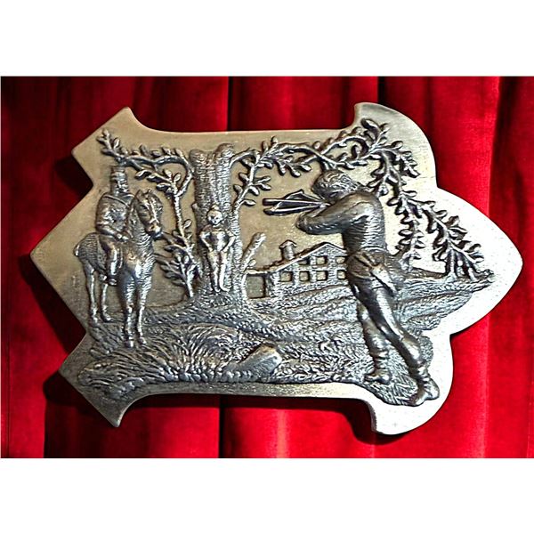 A RARE DIVISION ONE PICTORIAL PEWTER BUTTON