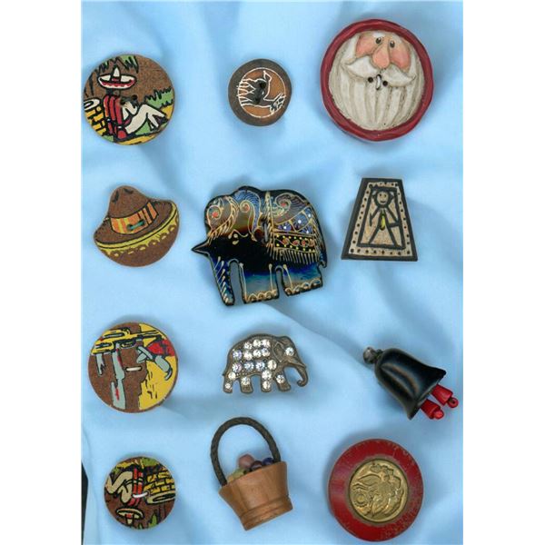 A SMALL CARD OF DIVISION  3 ASSORTED MATERIAL BUTTONS