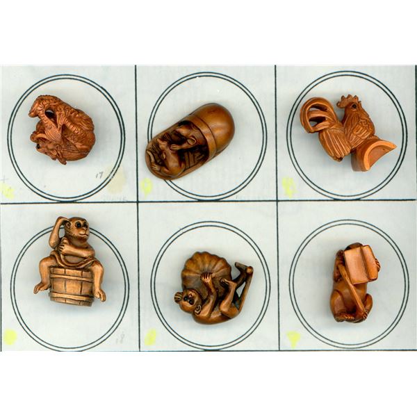 A SMALL SELECTION OF DIV. 3 REALISTIC ANIMAL BUTTONS