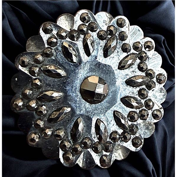 A DIVISION ONE PATTERNED STEEL BUTTON