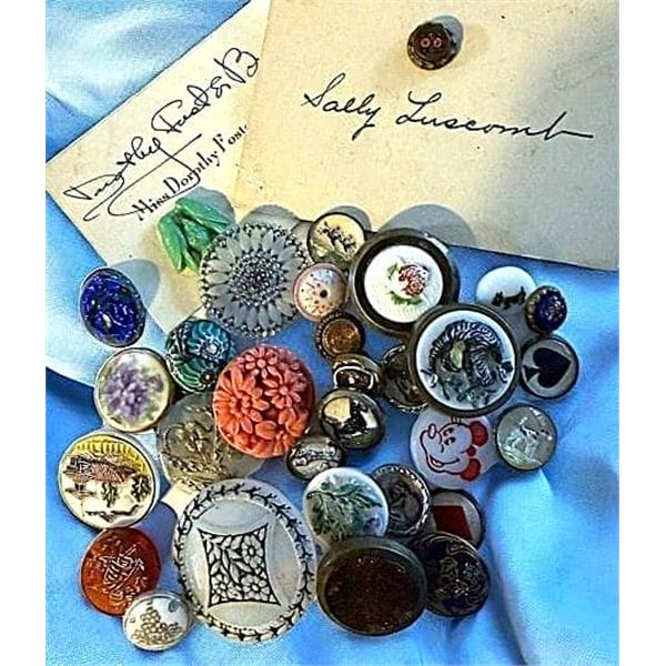 A BAG LOT OF DIV. 1 & 3 GLASS & GLASS IN METAL BUTTONS