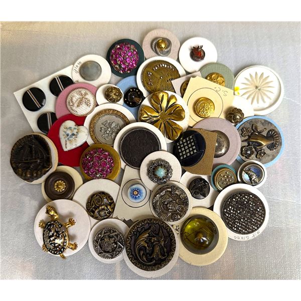 A BAG LOT OF DIVISION 1 & 3 ASST'D MATERIAL BUTTONS
