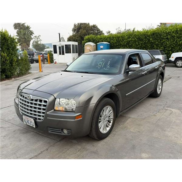 CHRY 300 2010 T-DONATION