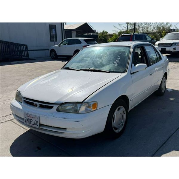 TOYT COROLLA 1998 SALV T/DONATION