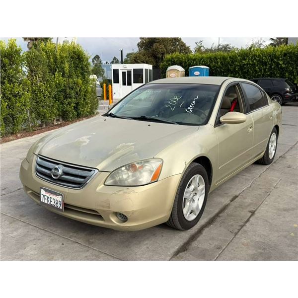 NISS ALTIMA 2002 T-DONATION