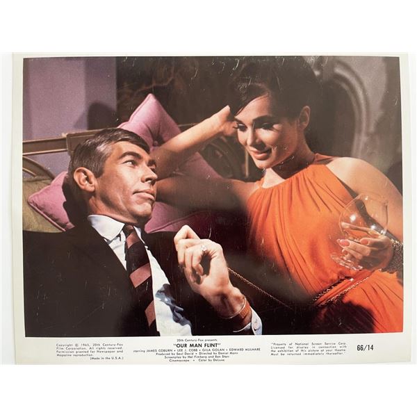 Our Man Flint James Coburn and Gila Golan original 1966 vintage movie photo