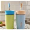 Image 1 : 2 Reusable Drinking Cups With Lids and Straws