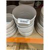 Image 4 : 32-Piece Ceramic Dinnerware Set With Ribbed Design