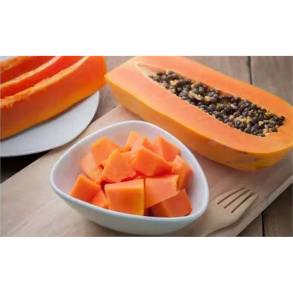 ndividually Quick Frozen (IQF) papaya chunks with a total weight of 5 kg.