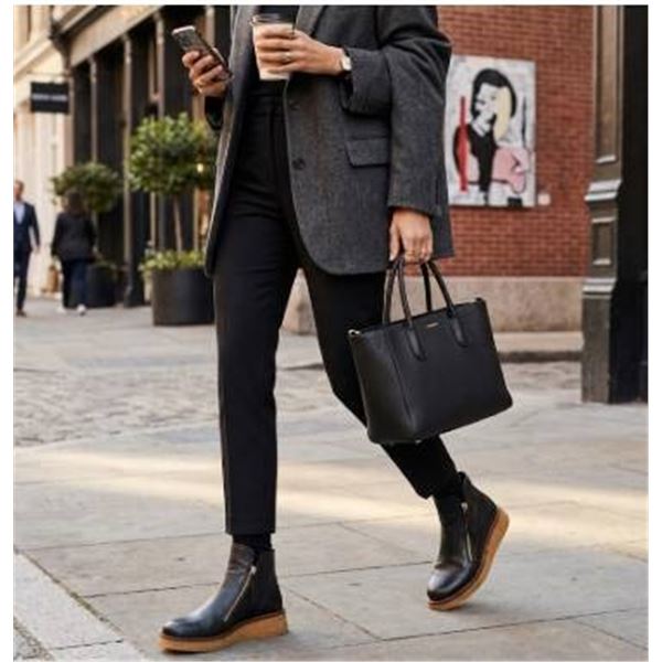 Bueno Women's Black Leather Ankle Boots, Size 36