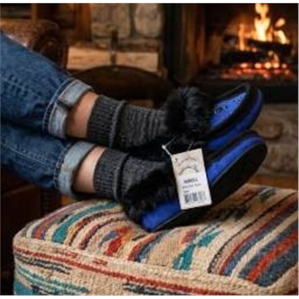 Eugene Cloutier Laurentian Chief Women's Moccasins, Model 600RBBL, Size 6