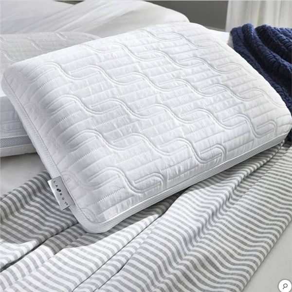 La-Z-Boy CoolRest Queen Grand Serene Foam Pillow