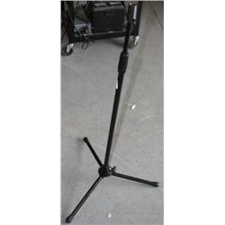 MICROPHONE STAND