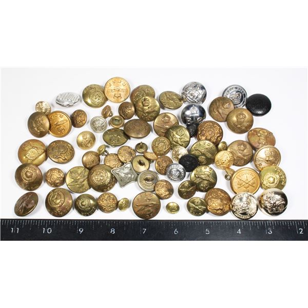 #192 Large lot 70 WW1 WW2 Buttons Assorted