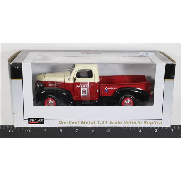 #665 1:24 International Harvester Mccormick Truck