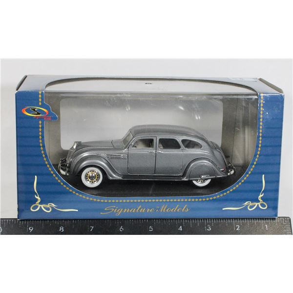 #675 Signature Diecast 1936 Chrystler Airflow