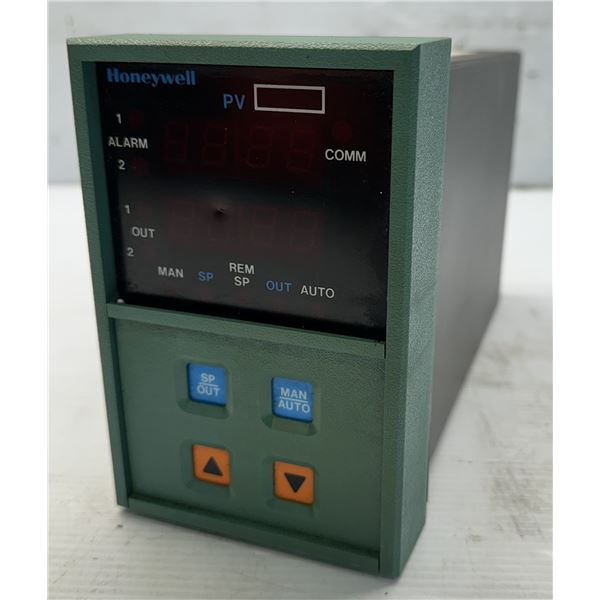 Honeywell #51-51-25-05 Model DC5011-A2-0A00-10-00-312 Temperature Controller