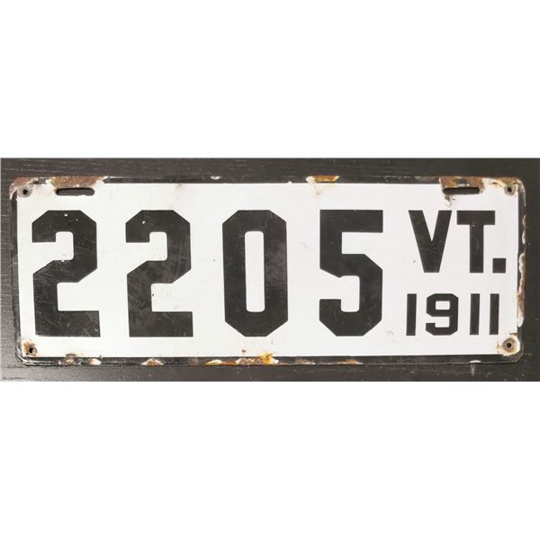 1911 Vermont Porcelain Metal License Plate