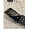 Image 13 : Cat S22 Flip Phone With Box Doesn't Power on