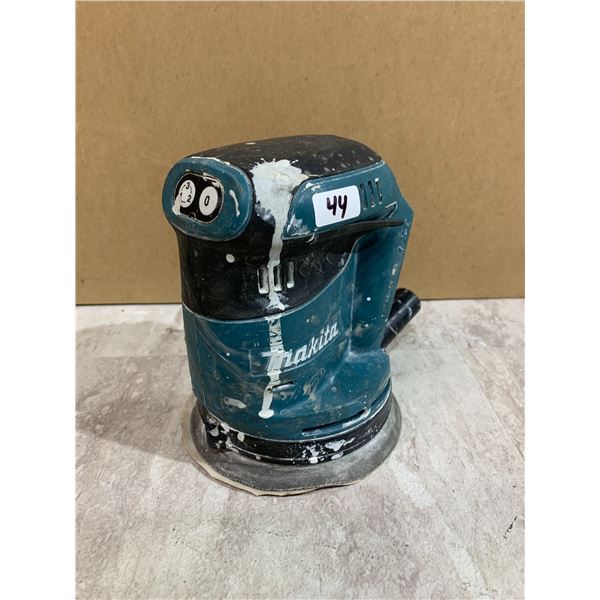 Makita 18V Palm Sander DBO180