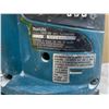Image 5 : Makita 18V Palm Sander DBO180