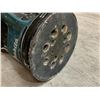 Image 8 : Makita 18V Palm Sander DBO180