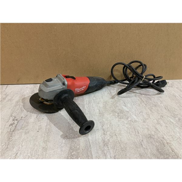 Milwaukee 4 1/2in Grinder