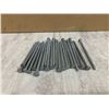 Image 1 : 14 Spikes Nails 8in Long