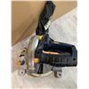 Image 9 : Mastercraft Hawkeye Laser Compound Miter Saw