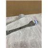 Image 10 : Man-Law Foldable BBQ Fork - Rosewood Handle