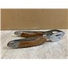 Image 3 : Man-Law Foldable BBQ Fork - Rosewood Handle
