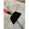 Image 4 : Red Handled Garden Hoe