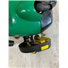 Image 10 : Feather Lite Weed Eater