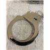 Image 3 : Handcuffs