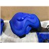 Image 4 : Sports Protection Sets Size Medium Blue Colour