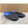 Image 2 : Grey Slippers Size 5.5