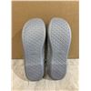 Image 4 : Womens Slippers Grey Size 11/12