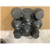 Image 10 : Wilton 4 Jumbo Cupcake Pan and 1 - Giant Cupcake Pan For Large 3D Cupcake