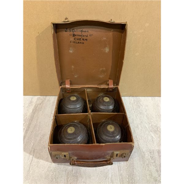 Vintage Lawn Bowling Set w/ Carry Case - Complete Kit