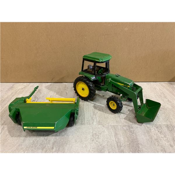 Cast John Deere Tractor w/ Accesory
